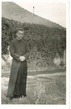 vdp. Cyril Minárik po rozpustení reholí v júli 1950 - otvori sa v novom okne vdp. Cyril Minárik po rozpustení reholí v júli 1950 - otvori sa v novom okne