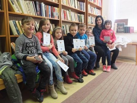 Fotogaléria 1 a 3 ročník ZŠ s MŠ Hul v obecnej knižnici Hul 2017 (5) 1 a 3 ročník ZŠ s MŠ Hul v obecnej knižnici Hul 2017